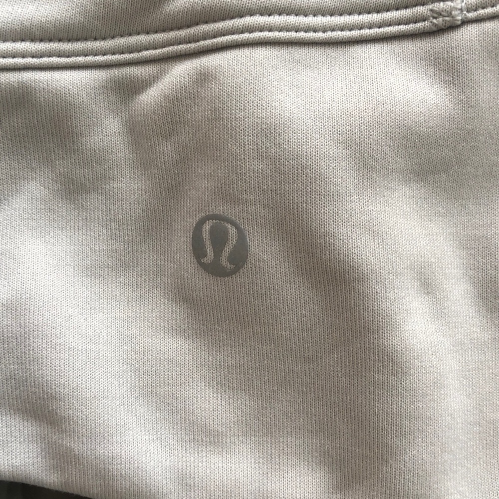 Lululemon Snug Sprinter Jacket, size 4 - Picture 5 of 5